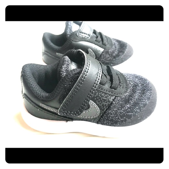 baby nikes size 5